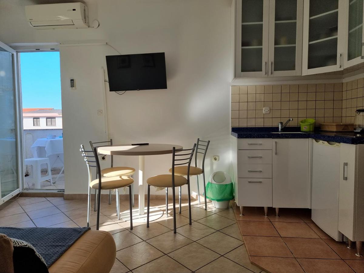 נובליה Apartment Aqua Near The City Beach חדר תמונה